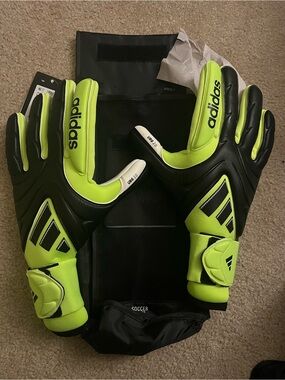 Adidas Copa GL Pro Goalkeeper Gloves Black Neon Men's Size 11 JN5334
